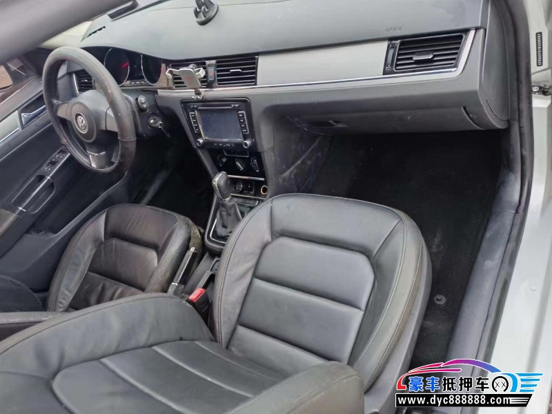 14年大众宝来轿车抵押车出售