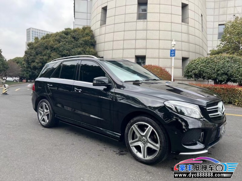 17年奔驰GLE轿车抵押车出售