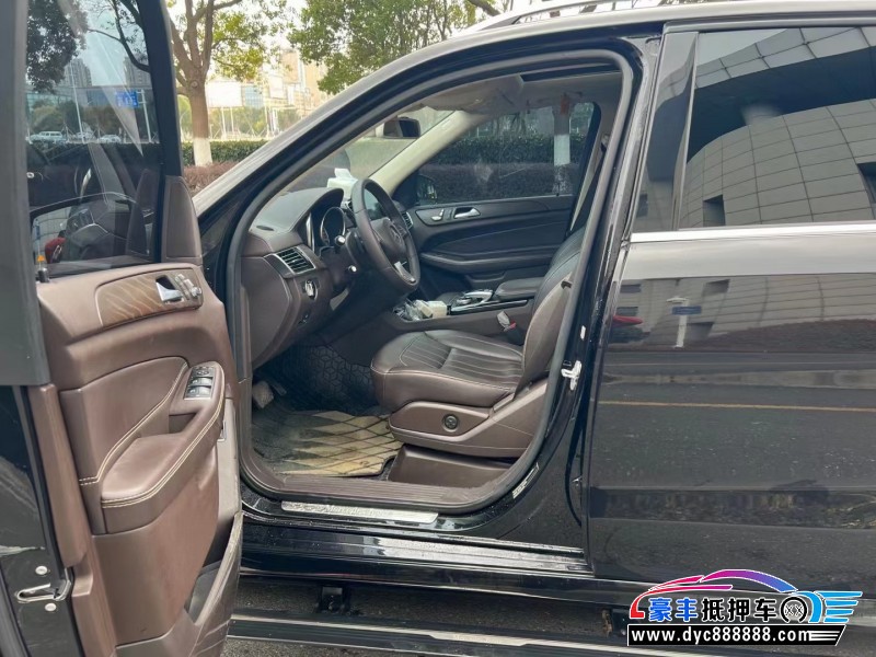 17年奔驰GLE轿车抵押车出售