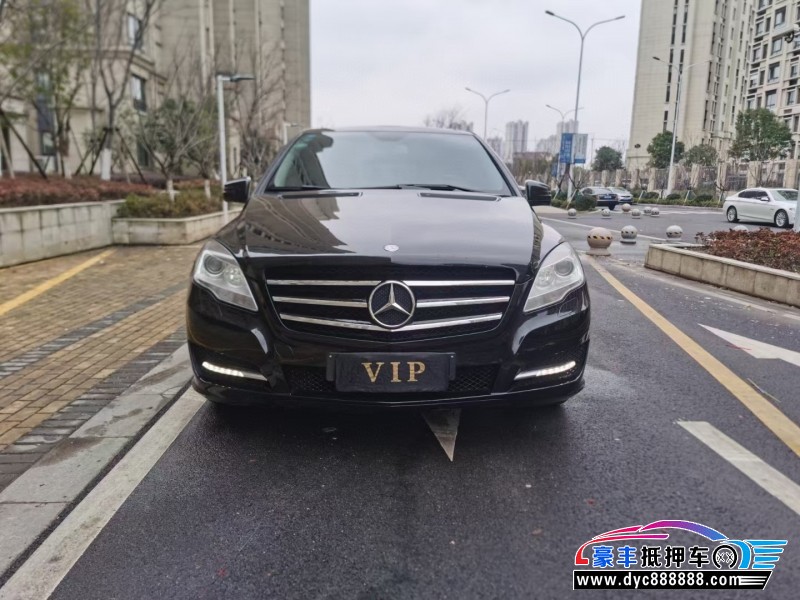 15年奔驰R级轿车抵押车出售