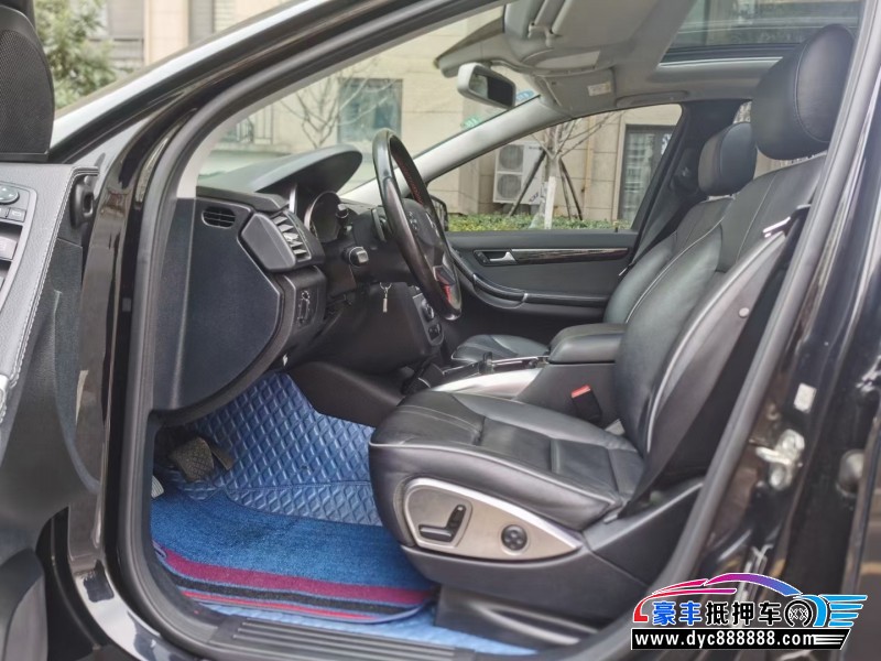 15年奔驰R级轿车抵押车出售