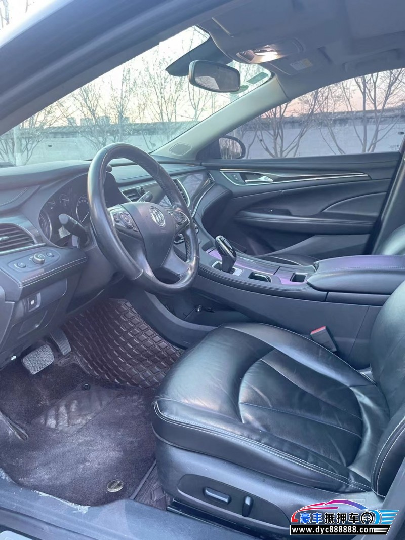 20年别克君越轿车抵押车出售