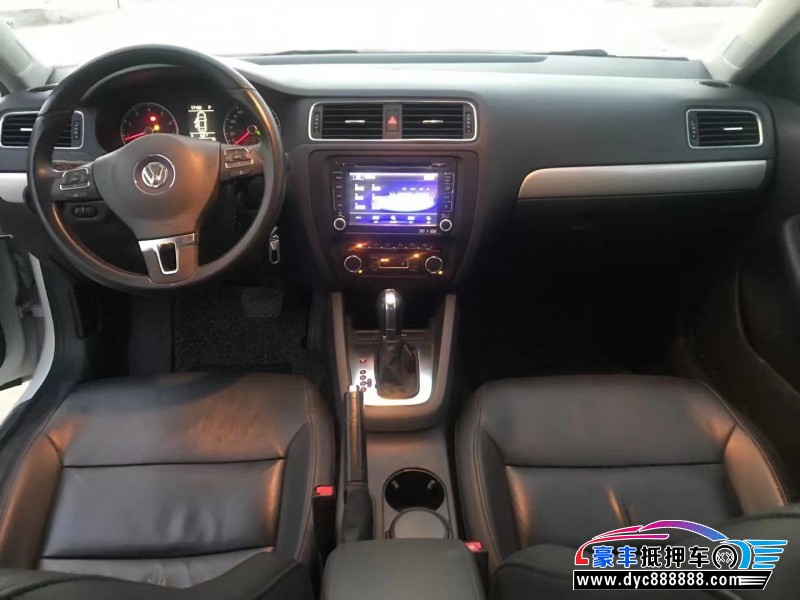 18年大众速腾轿车抵押车出售