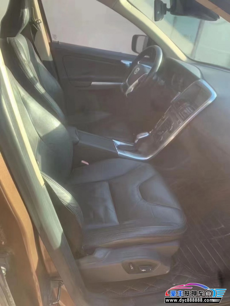 13年沃尔沃XC60SUV抵押车出售