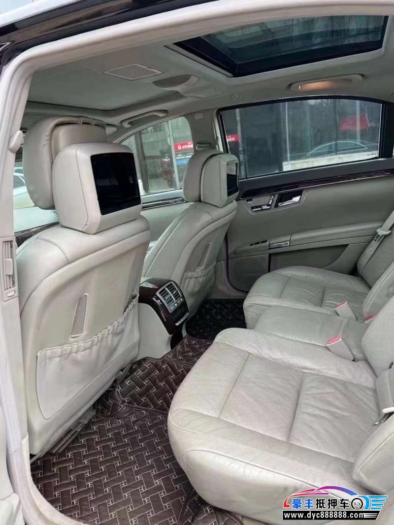 12年奔驰S轿车抵押车出售