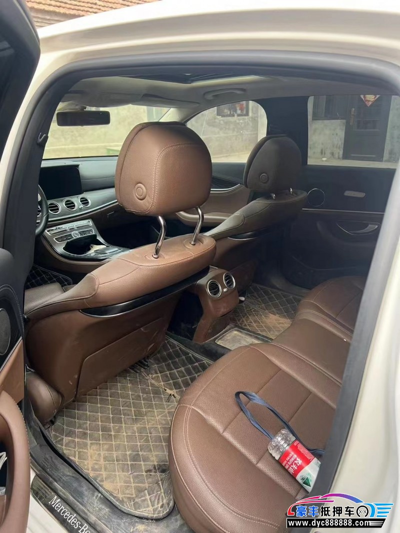 19年奔驰E轿车抵押车出售