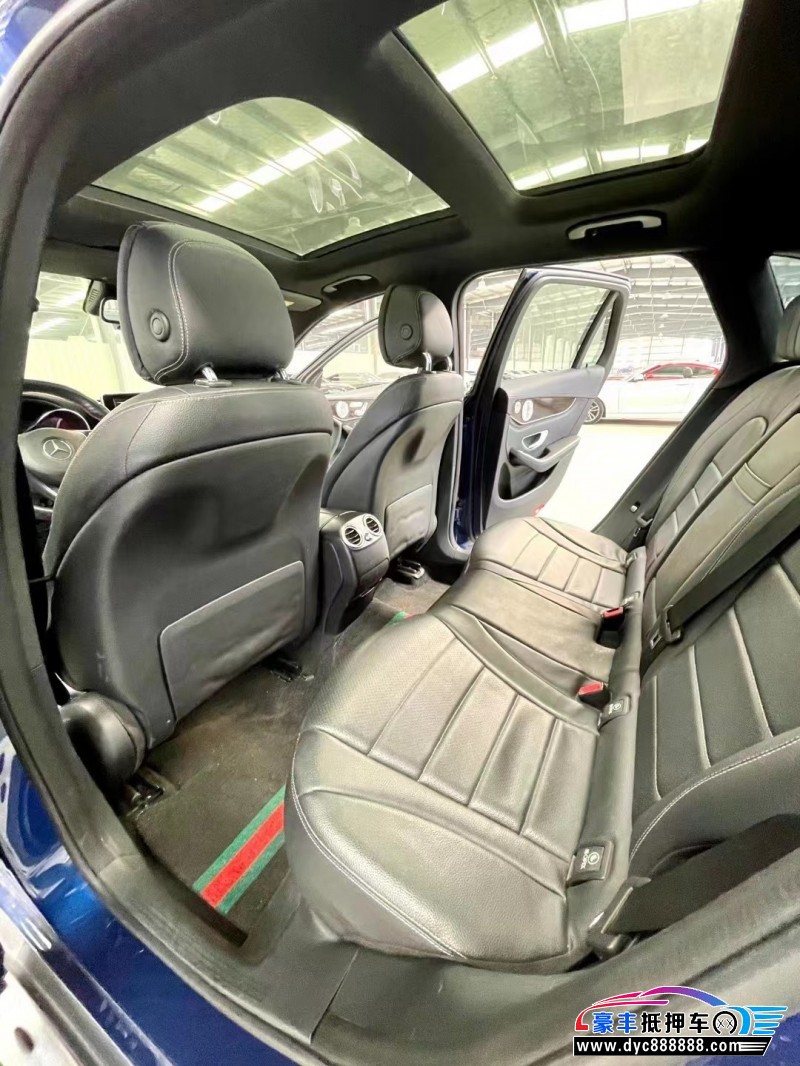 15年奔驰GLC轿车抵押车出售