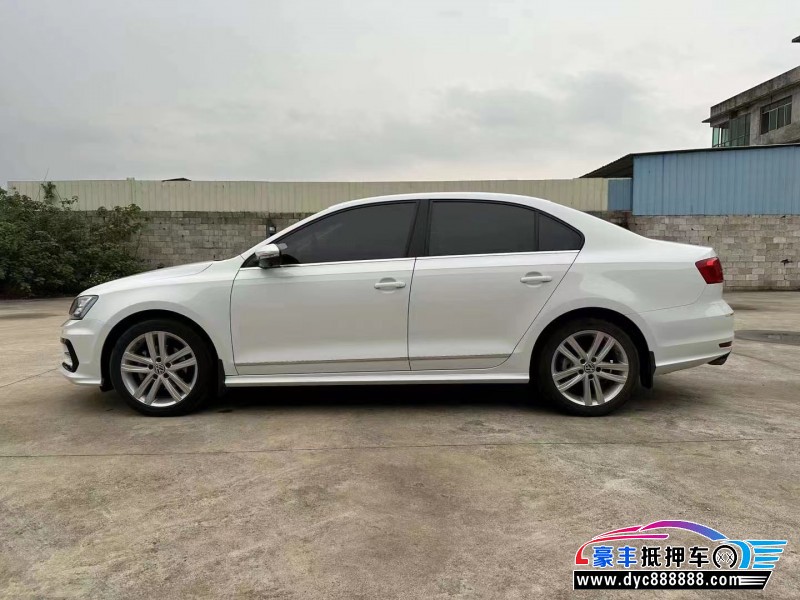 19年大众速腾轿车抵押车出售