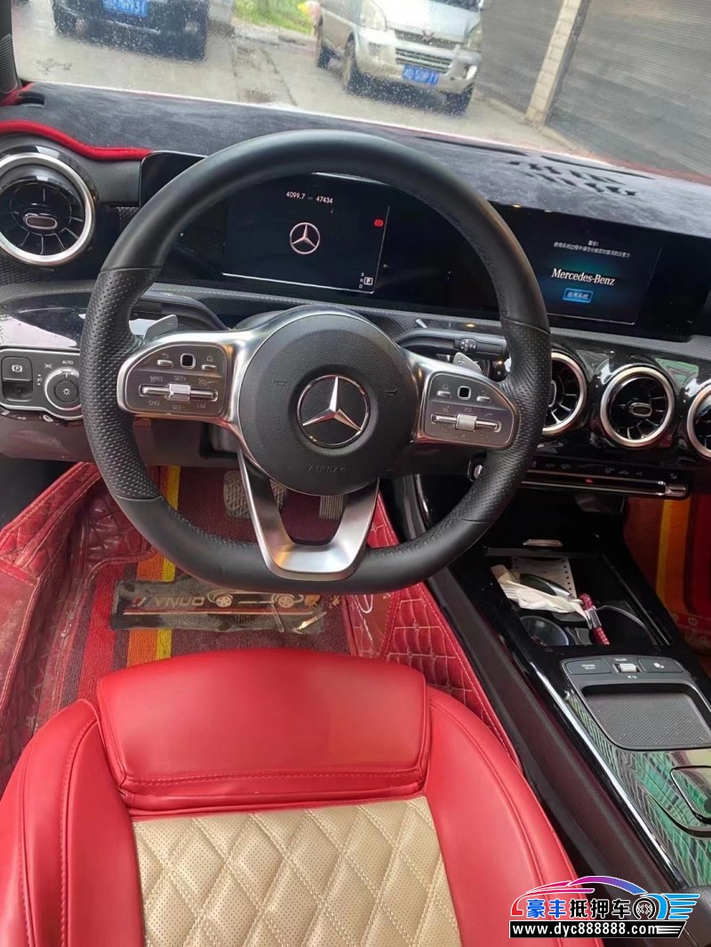 20年奔驰A轿车抵押车出售