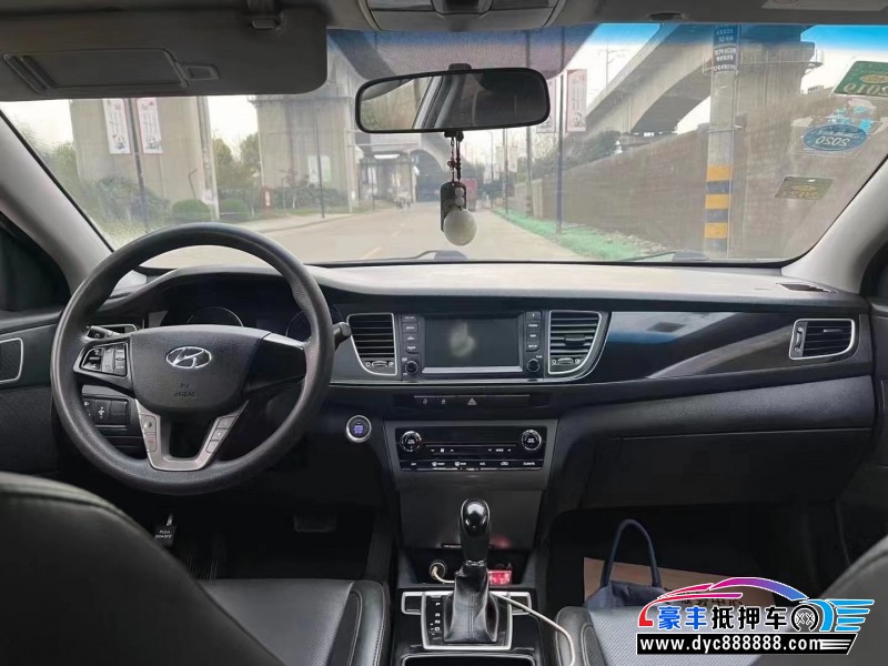 17年现代名图轿车抵押车出售