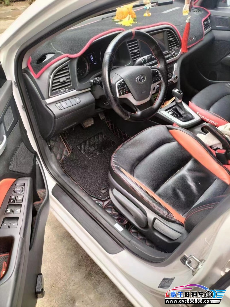 17年现代领动轿车抵押车出售