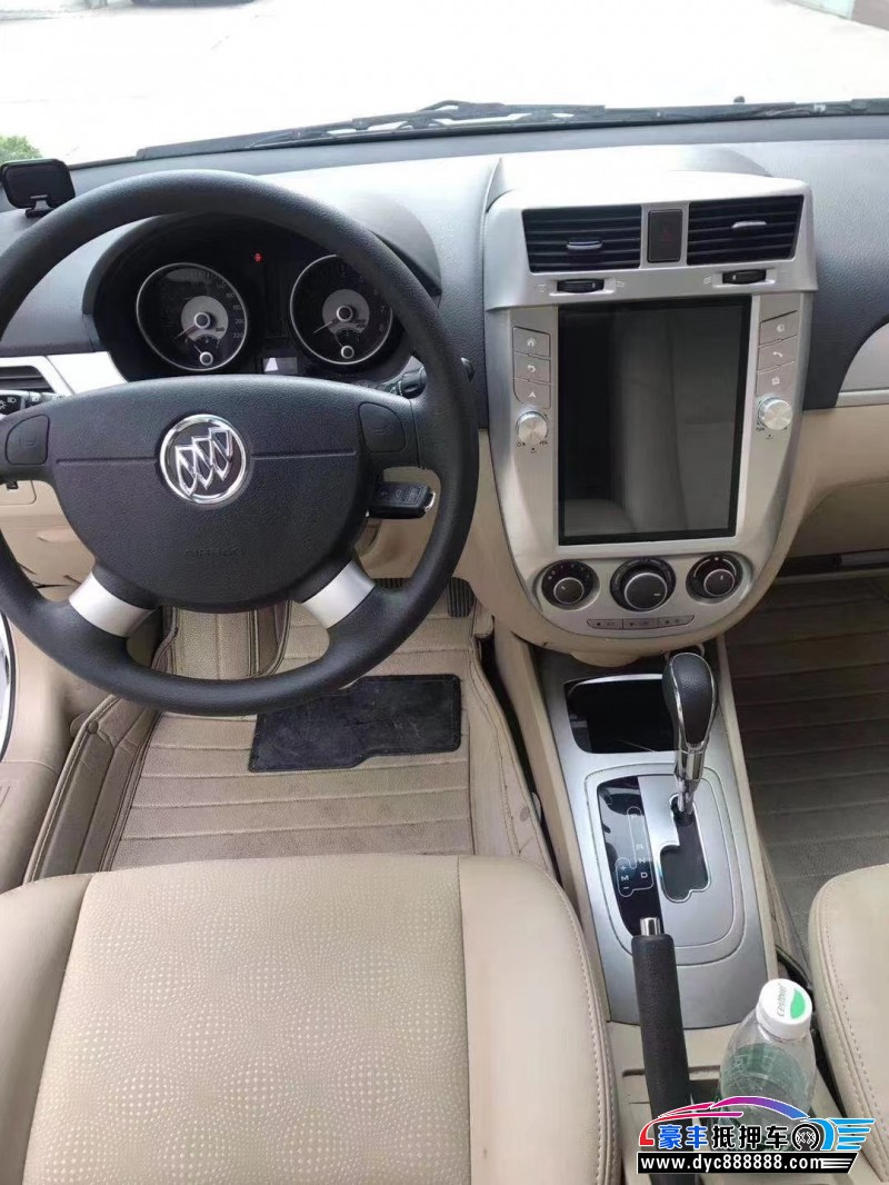 14年别克凯越轿车抵押车出售