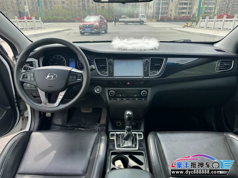 15年现代名图轿车抵押车出售