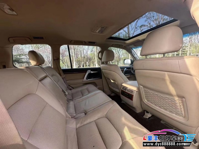 13年丰田兰德酷路泽轿车抵押车出售