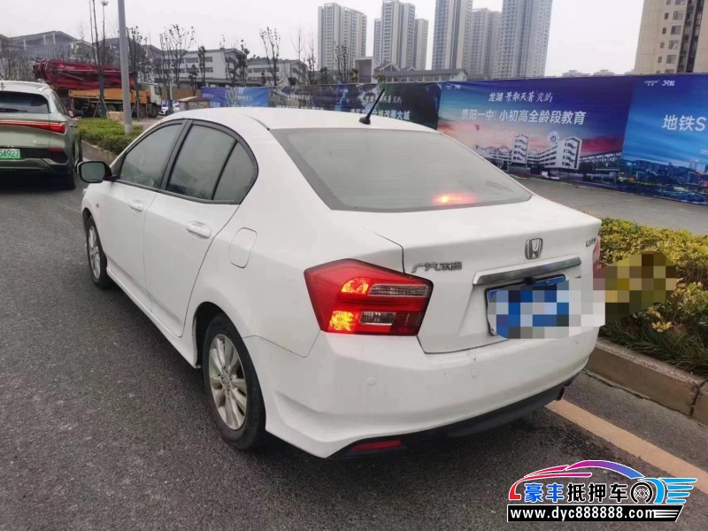 13年本田锋范轿车抵押车出售