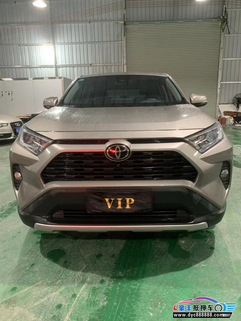 22年丰田RAV4SUV抵押车出售