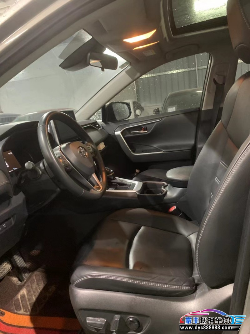 22年丰田RAV4SUV抵押车出售