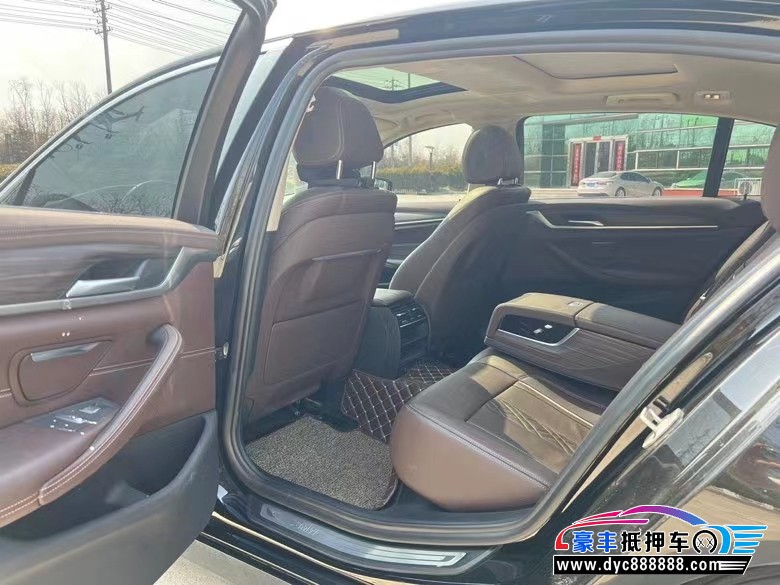 20年宝马5系轿车抵押车出售