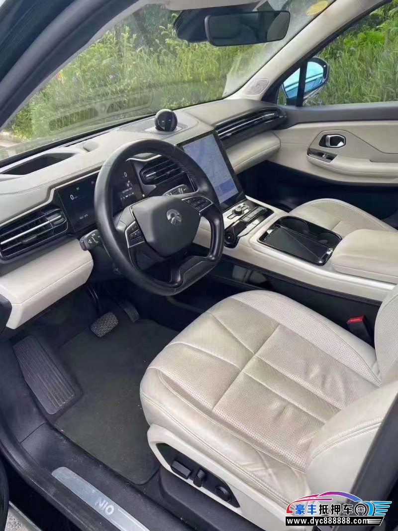 18年蔚来ES8轿车抵押车出售