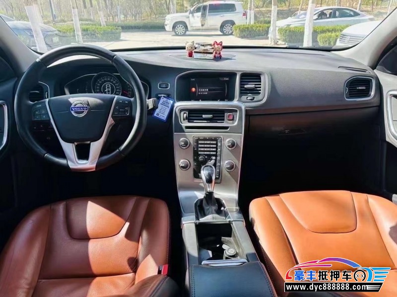 17年沃尔沃S60轿车抵押车出售