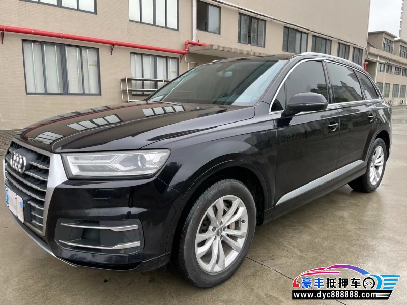 17年奥迪Q7轿车抵押车出售