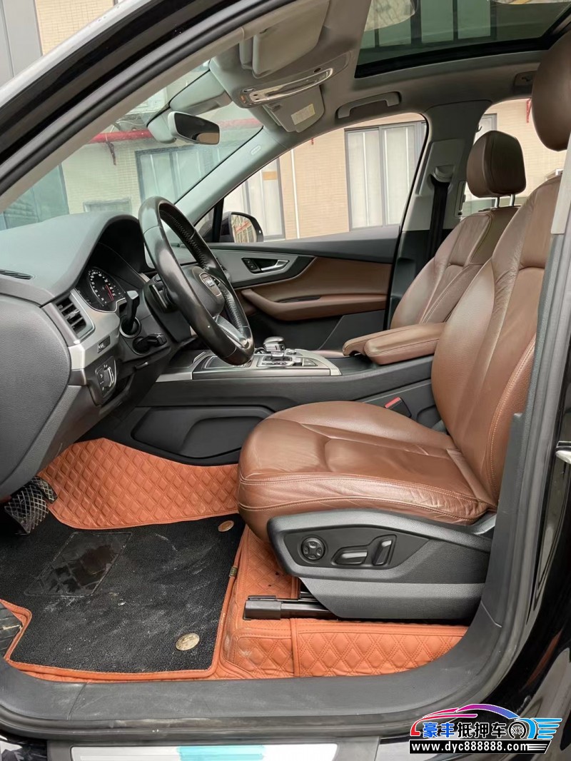 17年奥迪Q7轿车抵押车出售