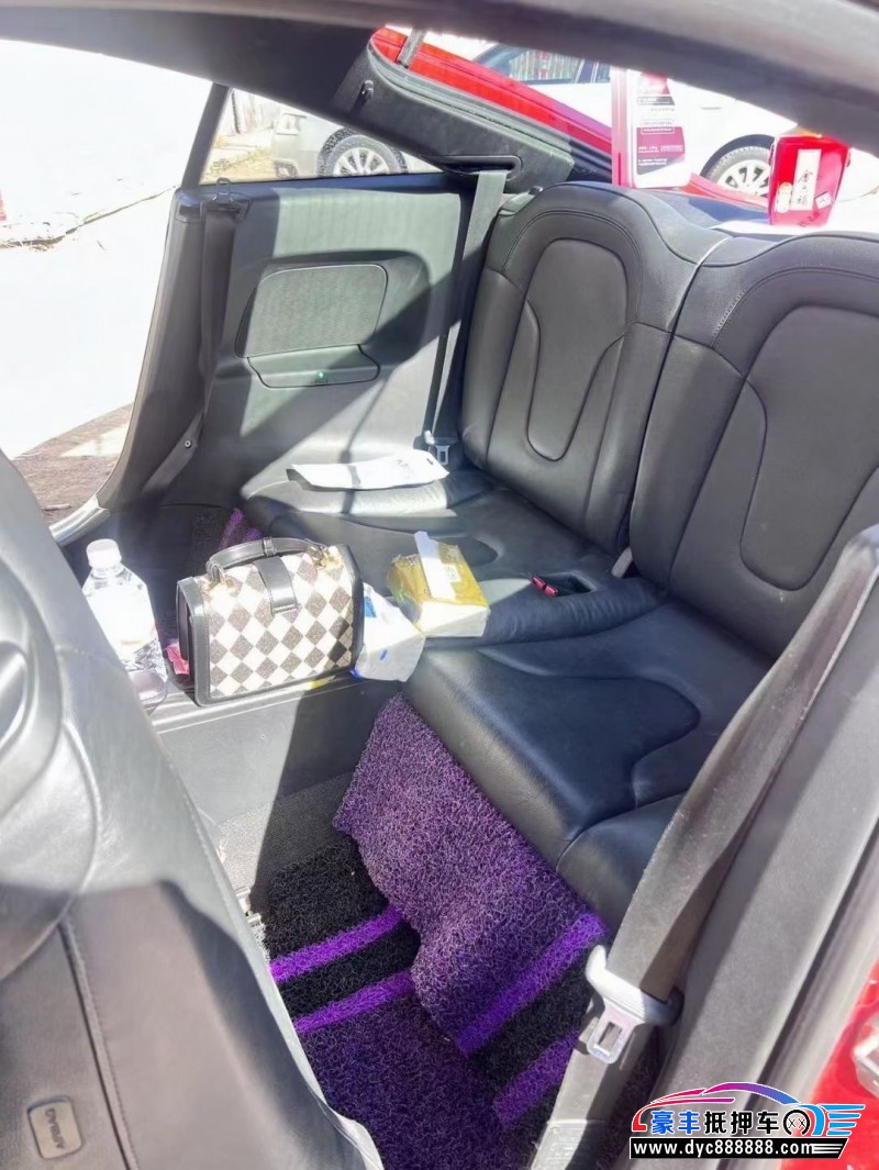 13年奥迪TT轿车抵押车出售