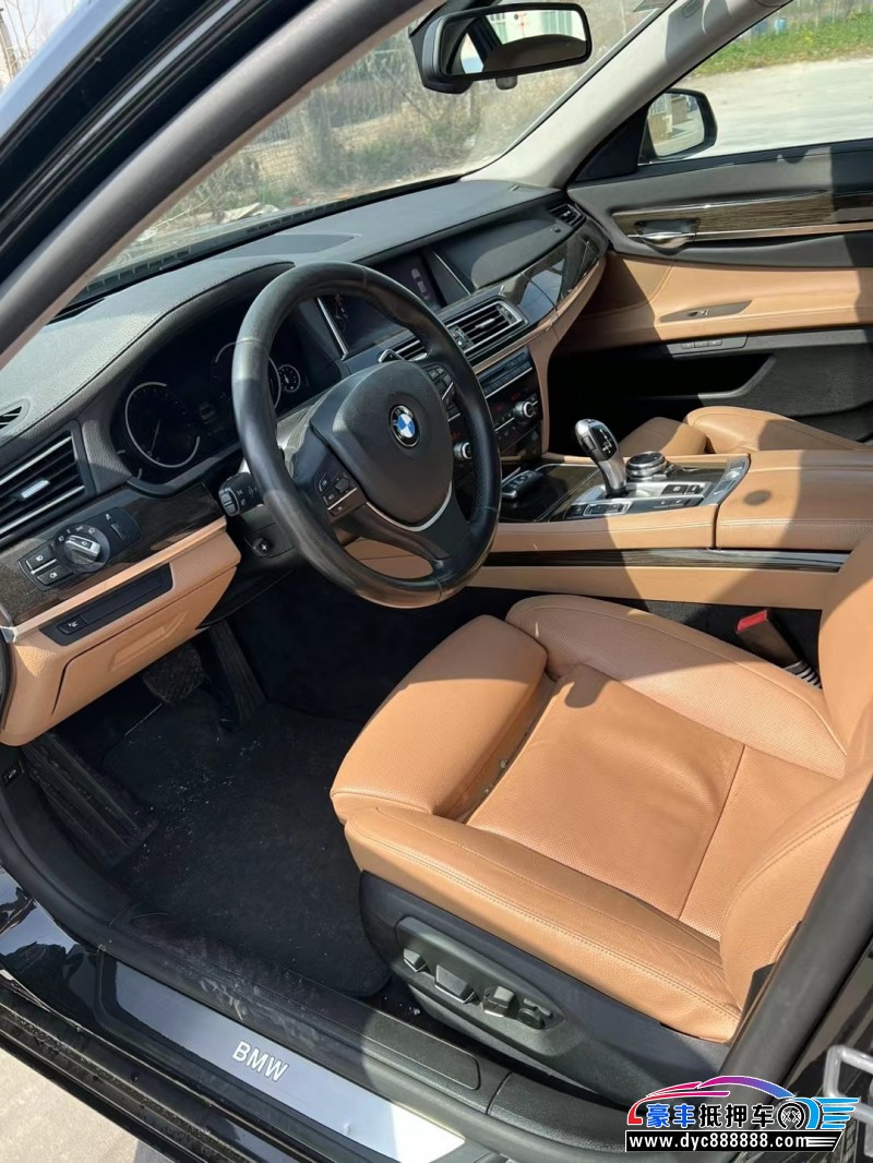 15年宝马7系轿车抵押车出售