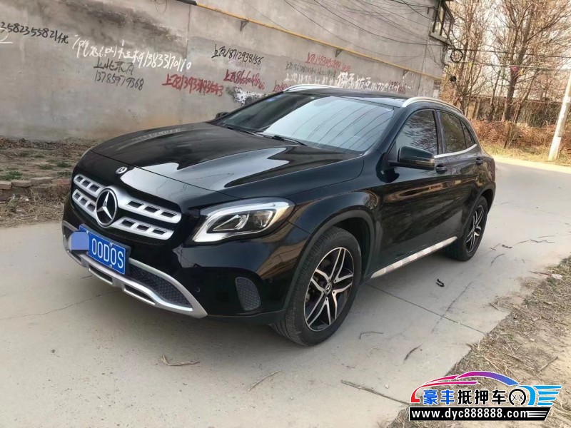 17年奔驰GLA轿车抵押车出售