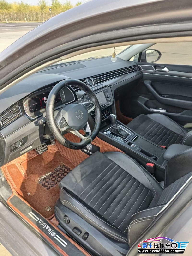 21年大众迈腾轿车抵押车出售