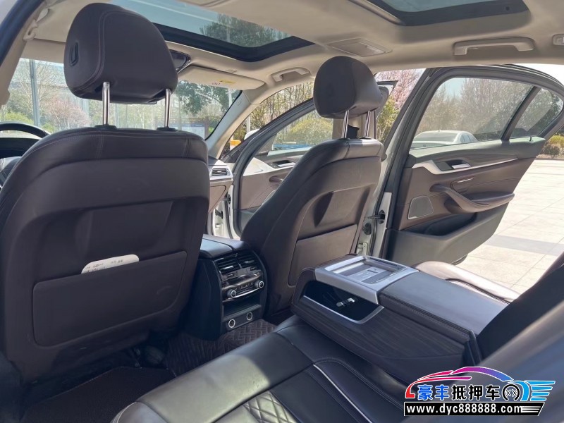 18年宝马5系轿车抵押车出售