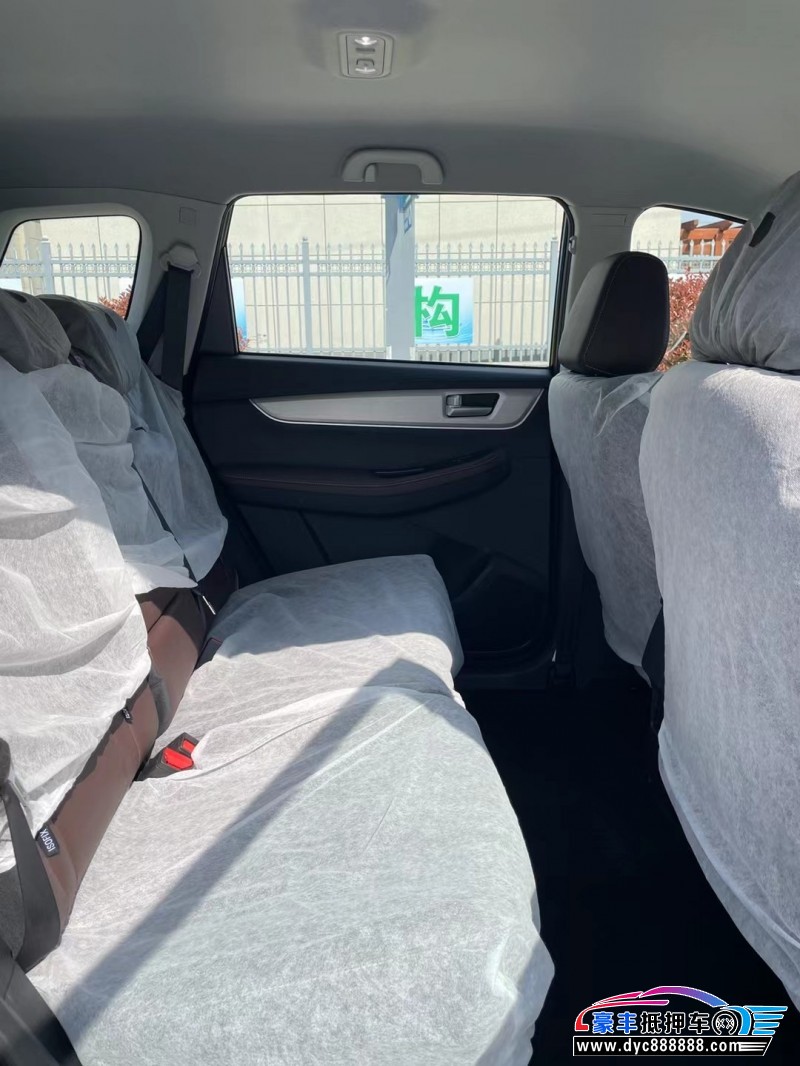 23年东风风行T5轿车抵押车出售