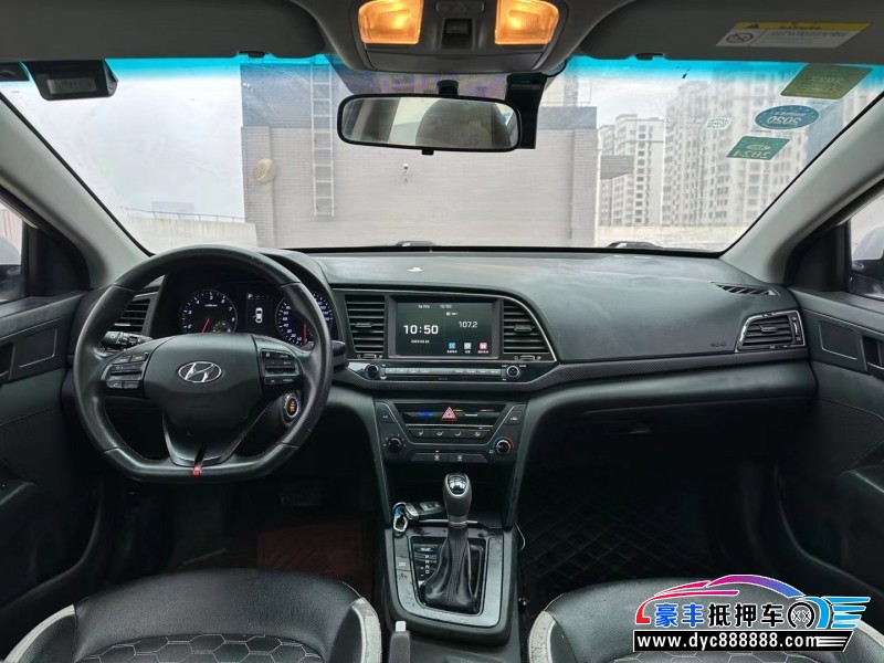 16年现代领动轿车抵押车出售