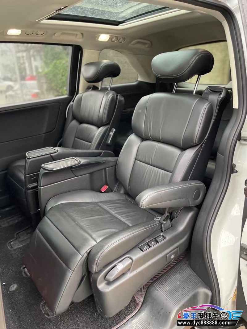 18年本田艾力绅轿车抵押车出售