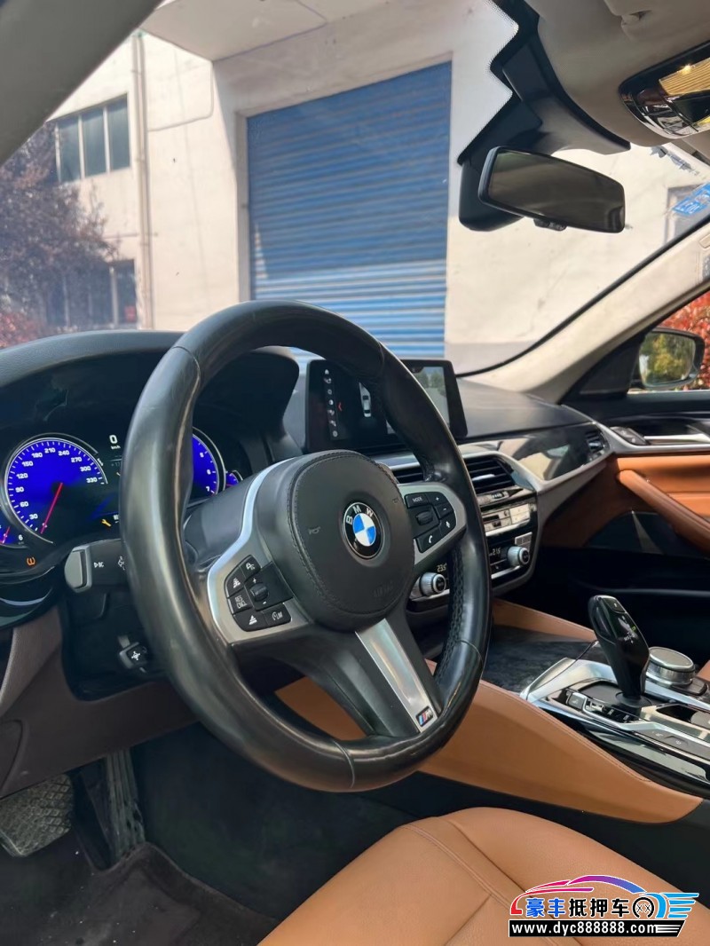 22年宝马5系轿车抵押车出售