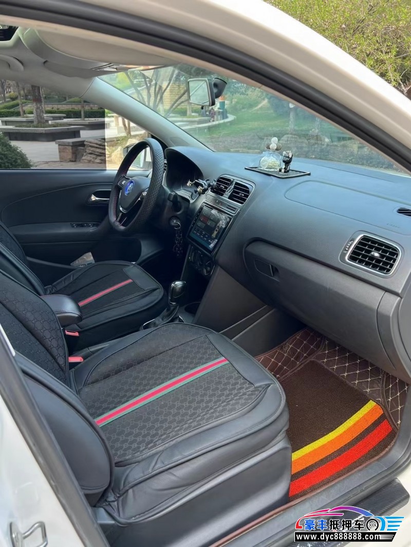 17年大众polo轿车抵押车出售