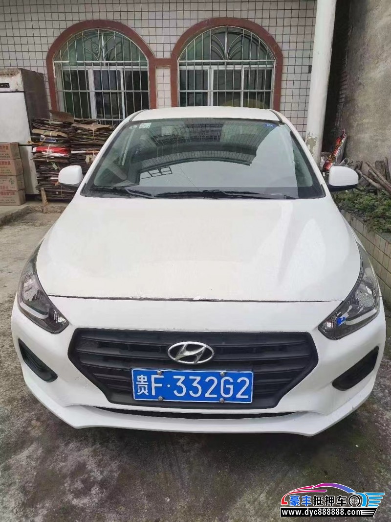 21年现代瑞纳轿车抵押车出售