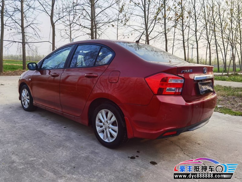 13年本田锋范轿车抵押车出售