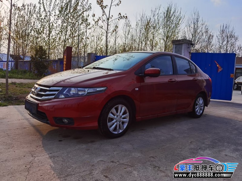 13年本田锋范轿车抵押车出售