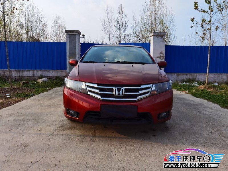 13年本田锋范轿车抵押车出售