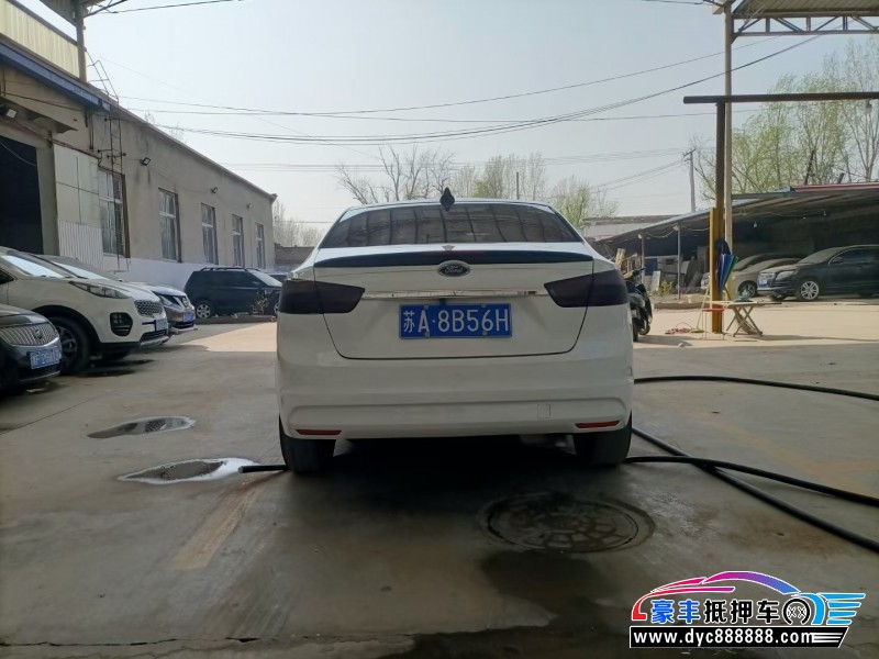 17年福特福睿斯轿车抵押车出售