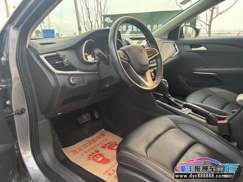 20年雪佛兰科鲁泽轿车抵押车出售