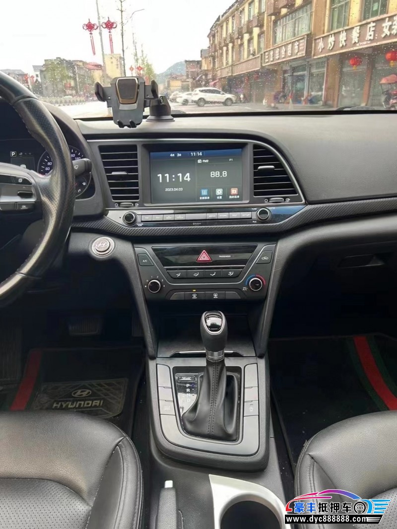 18年现代领动轿车抵押车出售