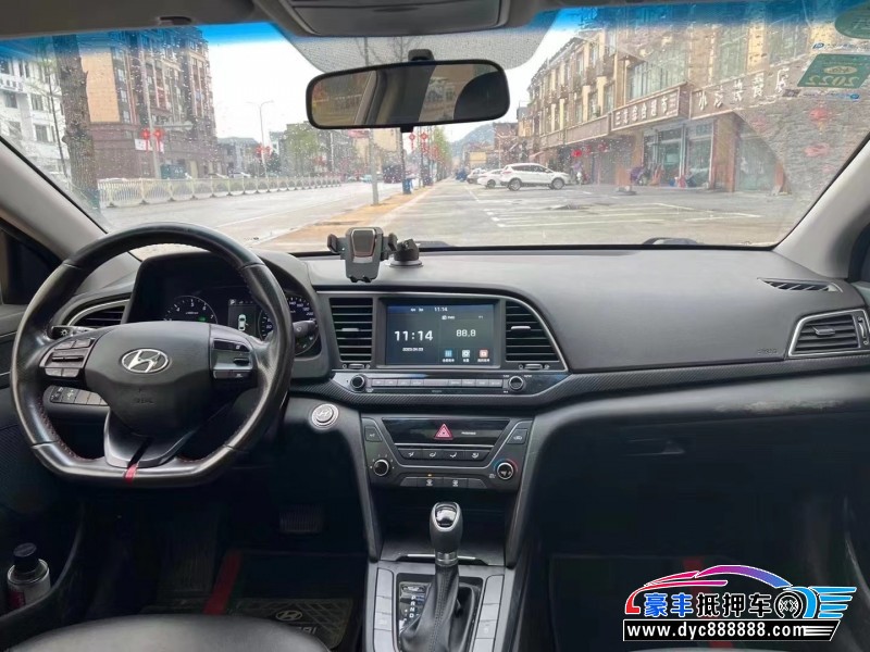 18年现代领动轿车抵押车出售