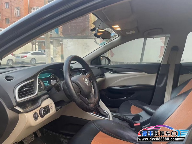 15年别克英朗轿车抵押车出售