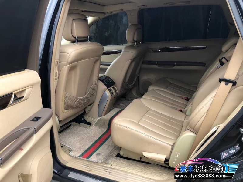 10年奔驰R轿车抵押车出售