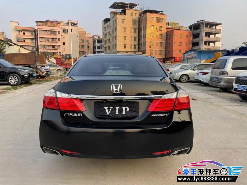 16年本田雅阁轿车抵押车出售