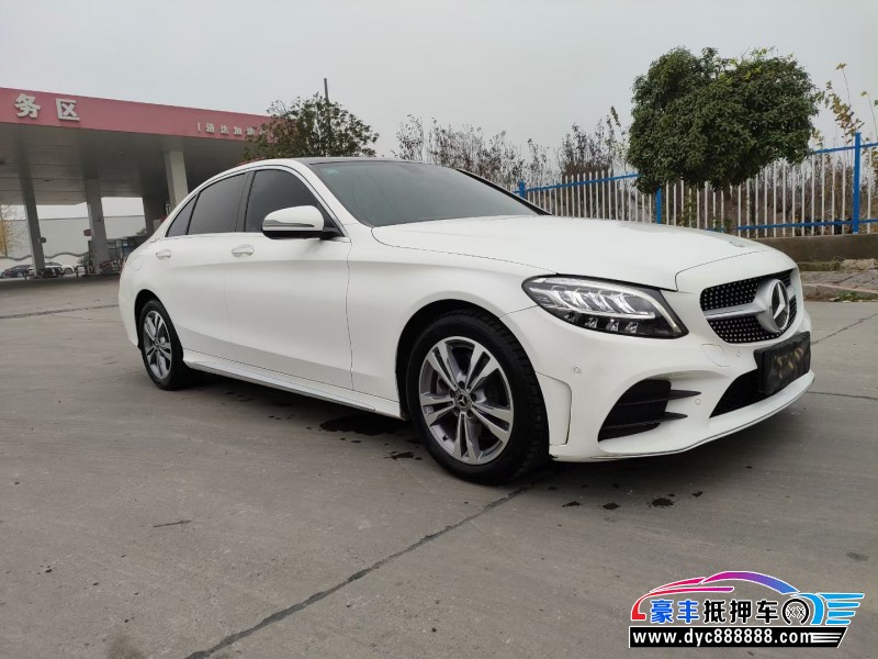 20年奔驰C级轿车抵押车出售