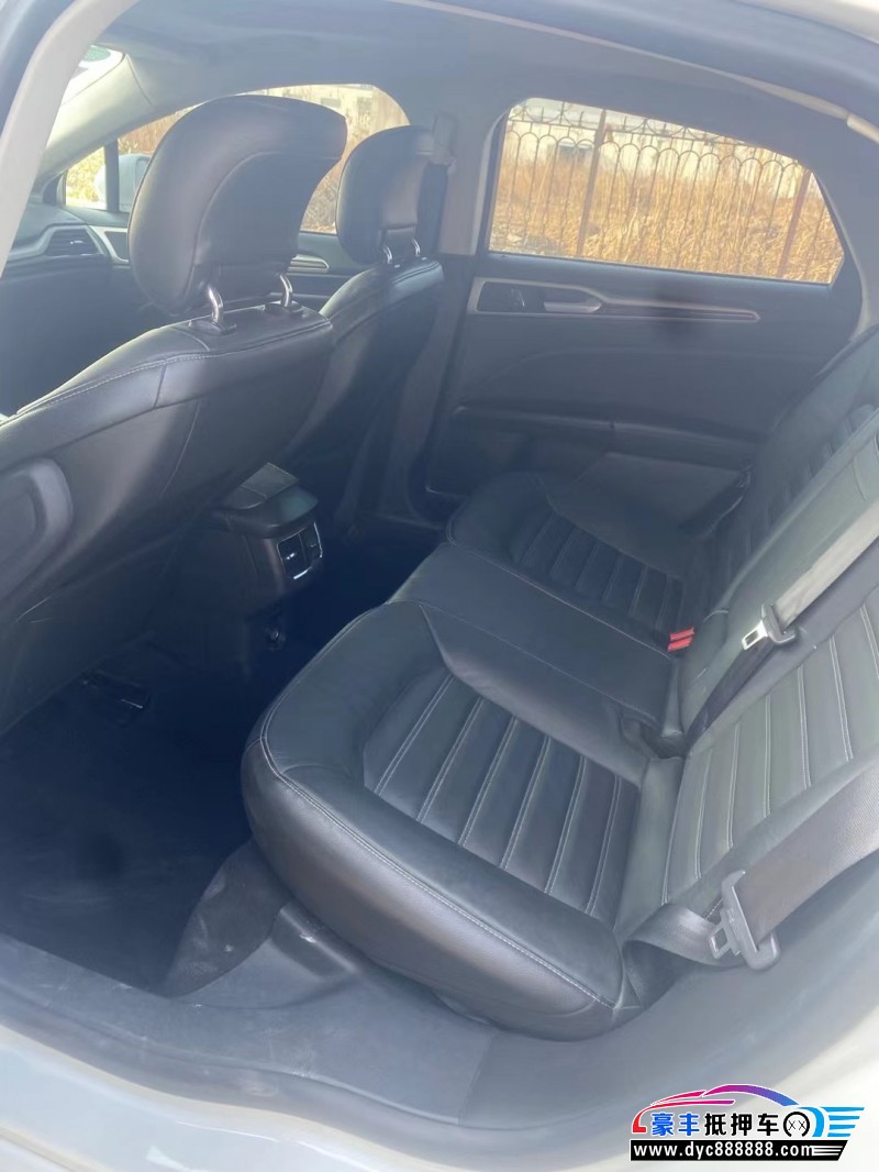 15年福特蒙迪欧轿车抵押车出售