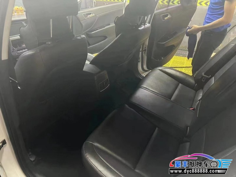 19年现代名图轿车抵押车出售